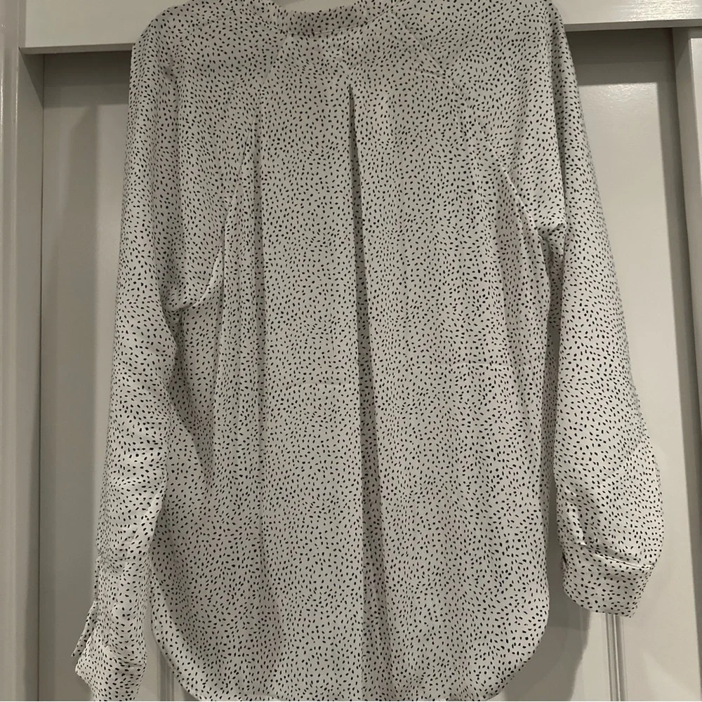 Carolina Belle Blouse Womens M Pleated Back high low hem